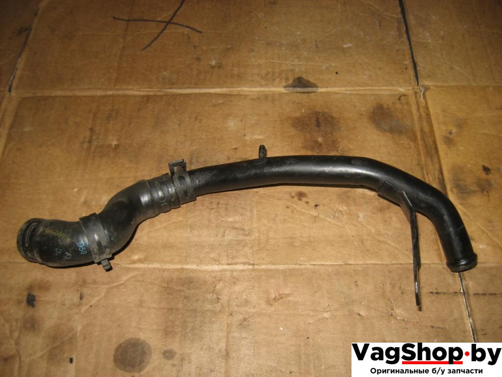 трубка охлаждающей жидкости Volkswagen Touran 2 2011, 2.0 л., TDi, CFJ, дизель, АКПП, черный, минивэн, передний привод, 03L121157K - фото №1