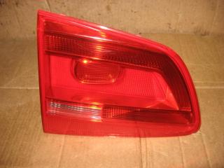 фонарь крышки багажника левый Volkswagen Touran 2 2011, 2.0 л., TDi, CFJ, дизель, АКПП, черный, минивэн, передний привод, 1T0945093