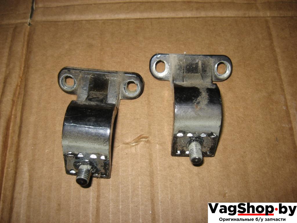 петля крышки багажника Volkswagen Touran 2 2011, 2.0 л., TDi, CFJ, дизель, АКПП, черный, минивэн, передний привод, 1J9827301 - фото №1