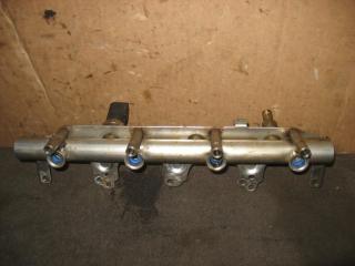 топливная рампа Volkswagen Passat B6 2006, 2.0 л., TFSI, BWA, бензин, МКПП, серый, универсал, передний привод, 06D906051A, 06F133317G