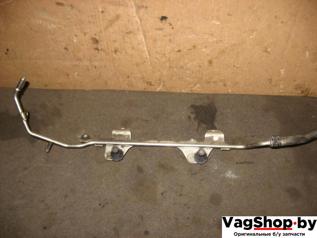 трубка охлаждающей жидкости Volkswagen Passat B6 2006, 2.0 л., TFSI, BWA, бензин, МКПП, серый, универсал, передний привод, 06F145317E - фото №1