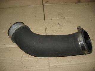 патрубок интеркулера Volkswagen Transporter T5 2007, 2.5 л., TDi, BNZ, дизель, АКПП, красный, передний привод, 7H0145941B