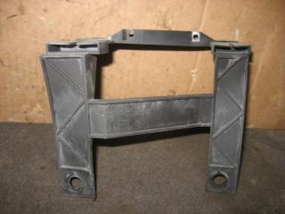 крепление фары левой Volkswagen Transporter T5 2007, 2.5 л., TDi, BNZ, дизель, АКПП, красный, передний привод, 1301329421