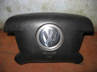 подушка безопасности водителя Volkswagen Caravelle 5 2006, 2.5 л., TDi, AXD, дизель, МКПП, красный, минивэн, передний привод, 7H0880201K