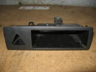 бардачок Volkswagen Caravelle 5 2006, 2.5 л., TDi, AXD, дизель, МКПП, красный, минивэн, передний привод, 7H0857925