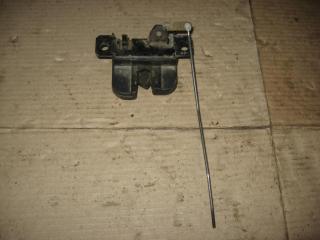 замок багажника Volkswagen Caravelle 5 2006, 2.5 л., TDi, AXD, дизель, МКПП, красный, минивэн, передний привод, 7H0827505D