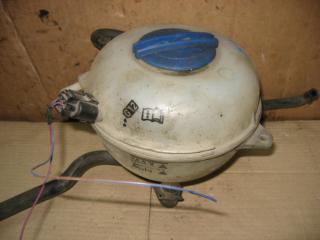 бачок расширительный Volkswagen Caravelle 5 2006, 2.5 л., TDi, AXD, дизель, МКПП, красный, минивэн, передний привод, 7H0121407B