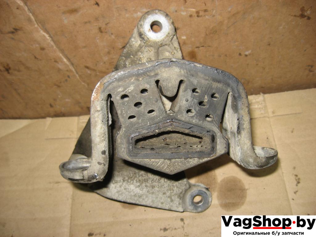 кронштейн КПП Volkswagen Caravelle 5 2006, 2.5 л., TDi, AXD, дизель, МКПП, красный, минивэн, передний привод, 7H0399151H - фото №1