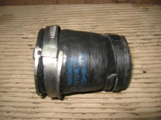 патрубок интеркулера Volkswagen Touareg 1 поколение [рестайлинг] 2008, 3.0 л., TDi, CAS, дизель, АКПП, черный, внедорожник 5 дв., полный привод, 7L6145720D