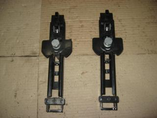 Механизм регулировки высоты ремня безопасности Volkswagen Touareg 1 поколение [рестайлинг] 2008, 3.0 л., TDi, CAS, дизель, АКПП, черный, внедорожник 5 дв., полный привод, 7L0857819J