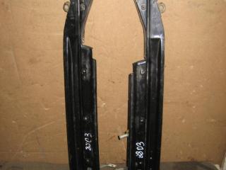 крепление ( кронштейн ) крыла Volkswagen Touareg 1 поколение [рестайлинг] 2008, 3.0 л., TDi, CAS, дизель, АКПП, черный, внедорожник 5 дв., полный привод, 7L6805175D, 7L6805176D