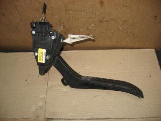 педаль Volkswagen Touareg 1 поколение 2004, 4.2 л., i, AXQ, бензин, АКПП, белый, внедорожник 5 дв., полный привод, 7L0723507