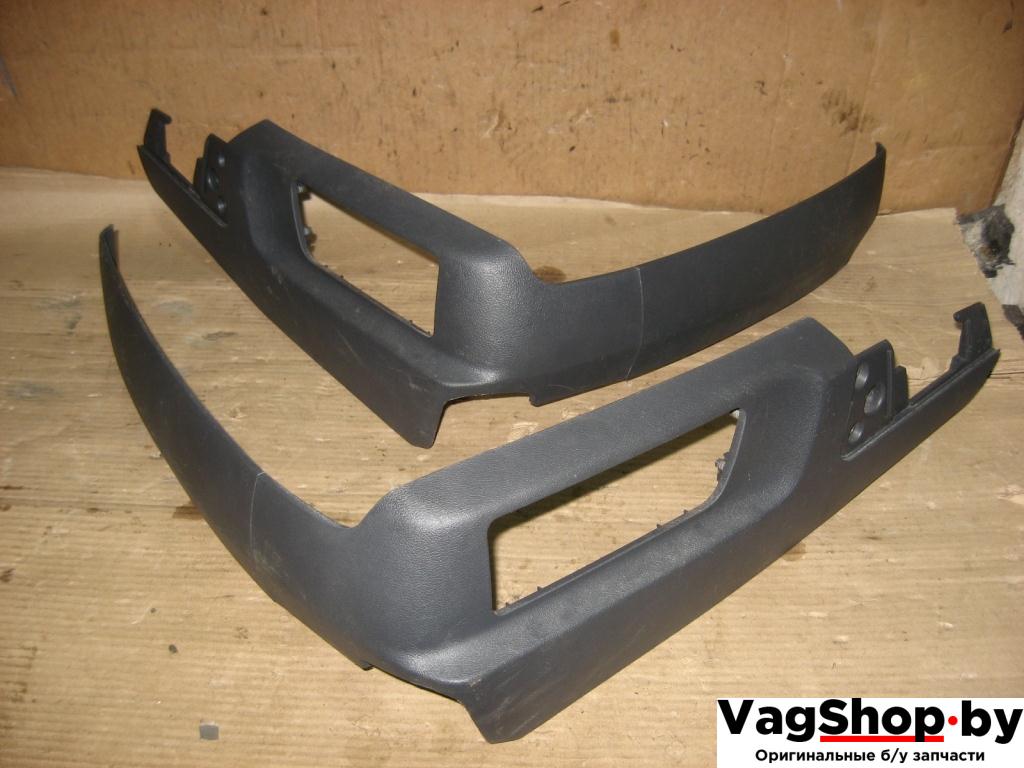 накладка декоративная Volkswagen Touareg 1 поколение 2004, 4.2 л., i, AXQ, бензин, АКПП, белый, внедорожник 5 дв., полный привод, 7L0881317, 7L0881318 - фото №1