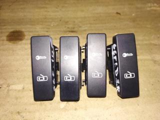 кнопка центрального замка Volkswagen Touareg 1 поколение 2004, 4.2 л., i, AXQ, бензин, АКПП, белый, внедорожник 5 дв., полный привод, 7L6962125