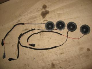 динамик высокочастотный (пищалка) Volkswagen Touareg 1 поколение 2004, 4.2 л., i, AXQ, бензин, АКПП, белый, внедорожник 5 дв., полный привод, 7L6035415A