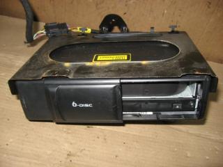 CD-чейнджер Volkswagen Touareg 1 поколение 2004, 4.2 л., i, AXQ, бензин, АКПП, белый, внедорожник 5 дв., полный привод, 1J6035111