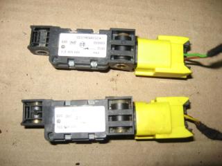 датчик удара Volkswagen Touareg 1 поколение 2004, 4.2 л., i, AXQ, бензин, АКПП, белый, внедорожник 5 дв., полный привод, 7L0909606