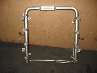 топливная рампа Volkswagen Touareg 1 поколение 2004, 4.2 л., i, AXQ, бензин, АКПП, белый, внедорожник 5 дв., полный привод, 077133681AB