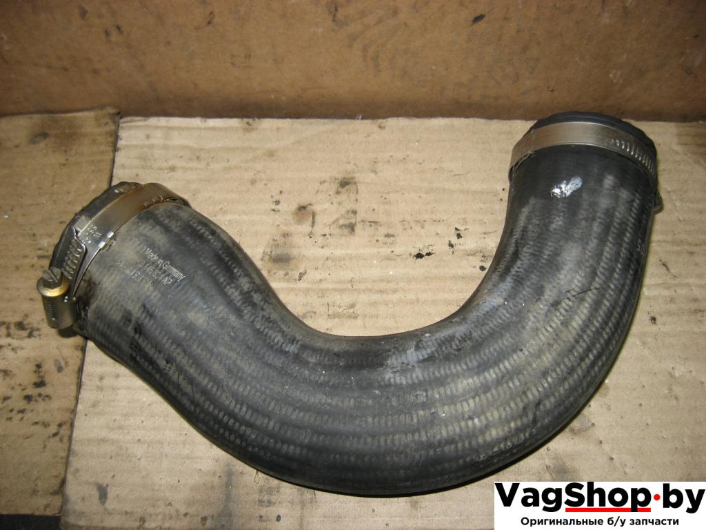 патрубок интеркулера Volkswagen Passat B6 2010, 2.0 л., TDi, CBB, дизель, АКПП, серый, универсал, полный привод, 1K0145834AP - фото №1