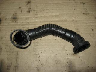 патрубок вентиляции картера Volkswagen Passat B6 2010, 2.0 л., TDi, CBB, дизель, АКПП, серый, универсал, полный привод, 03L103493