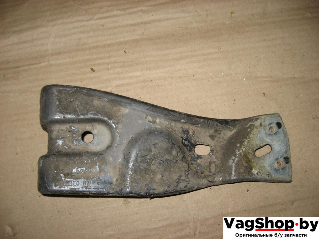 крепление ( кронштейн ) крыла Volkswagen Passat B6 2010, 2.0 л., TDi, CBB, дизель, АКПП, серый, универсал, полный привод, 3C0821141 - фото №1