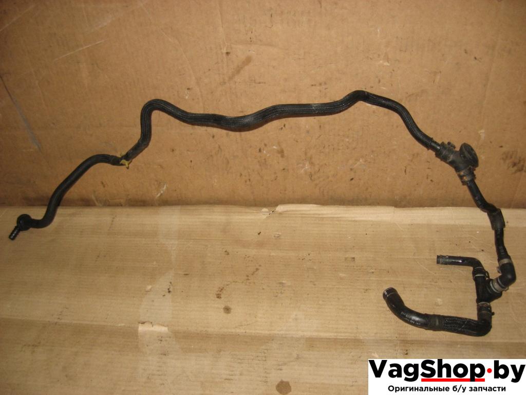 трубка вакуумного насоса Audi A6 4F/C6 2007, 4.2 л., FSI, BVJ, бензин, АКПП, синий темный, седан, полный привод - фото №1