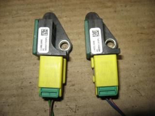 датчик удара Volkswagen Passat B6 2009, 1.4 л., TSI, бензин, газ, АКПП, черный, универсал, передний привод, 5N0959351B