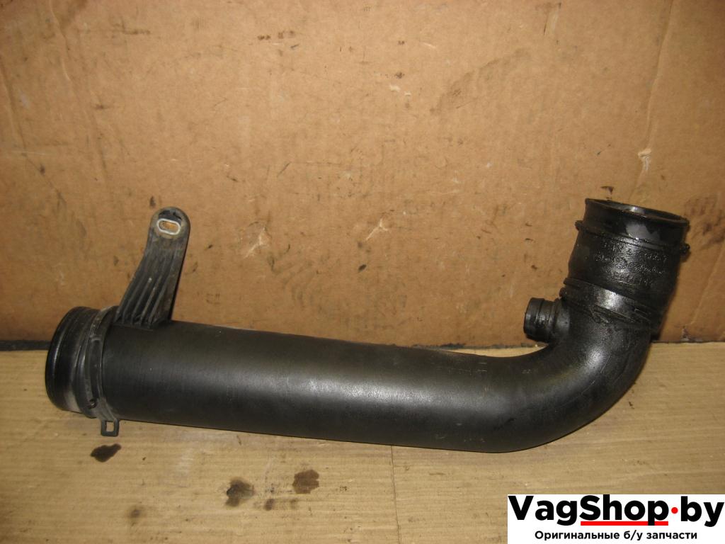 воздуховод Volkswagen Passat B6 2008, 1.8 л., TSI, BZB, бензин, МКПП, серый, универсал, передний привод, 1K0129627C, 1K0129654AR, 1K0129656AK - фото №1