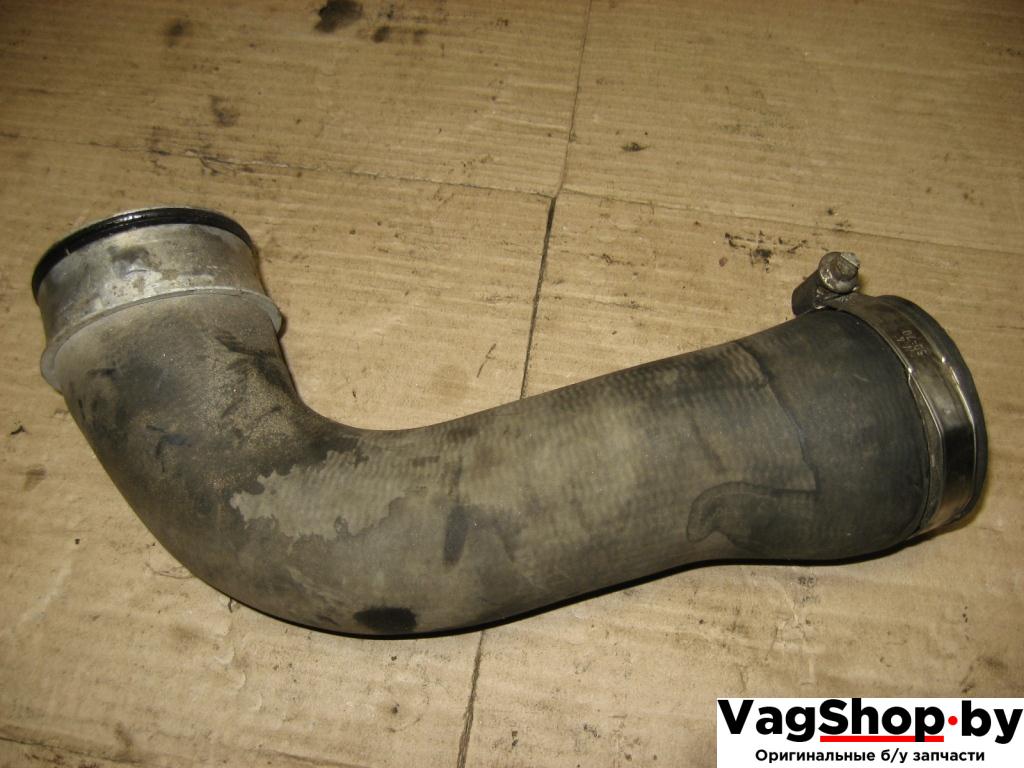 патрубок интеркулера Volkswagen Passat B6 2008, 1.8 л., TSI, BZB, бензин, МКПП, серый, универсал, передний привод, 1K0145834K - фото №1