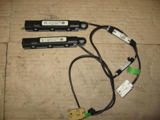 усилитель антенны Volkswagen Golf 5 поколение 2005, 2.0 л., TDi, BMM, дизель, АКПП, черный, хетчбэк 5 дв., передний привод, 1K6035577AC, 1K6035577AB