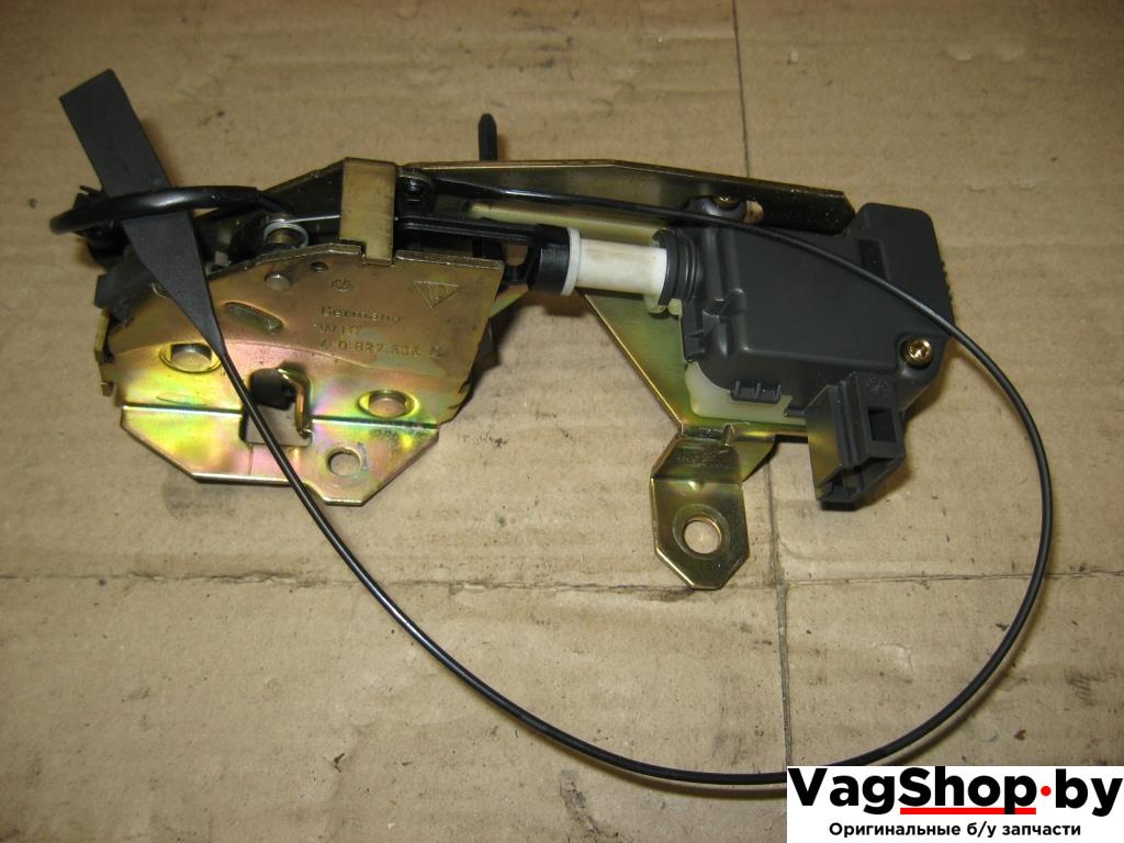 Замок стекла двери багажника Volkswagen Touareg 1 поколение 2005, 2.5 л., TDi, BAC, дизель, АКПП, серый, внедорожник 5 дв., полный привод, 7L0827506D - фото №1