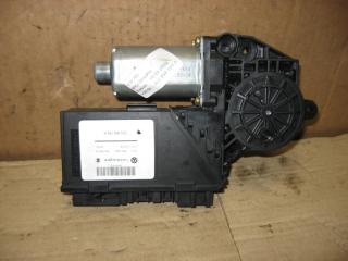 моторчик стеклоподъемника передний правый Volkswagen Touareg 1 поколение 2005, 2.5 л., TDi, BAC, дизель, АКПП, серый, внедорожник 5 дв., полный привод, 7L0959701D, 3D2959793A