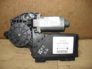 моторчик стеклоподъемника передний левый Volkswagen Touareg 1 поколение 2005, 2.5 л., TDi, BAC, дизель, АКПП, серый, внедорожник 5 дв., полный привод, 7L0959702D, 3D2959792A