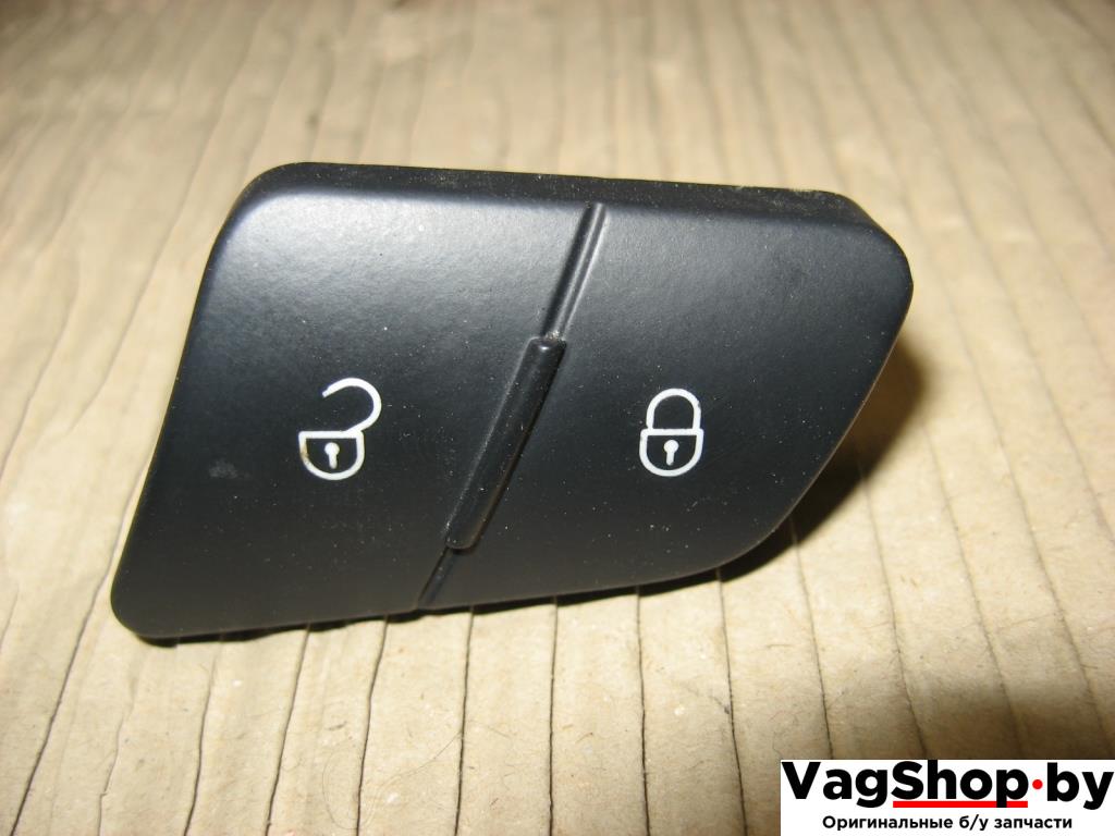 кнопка центрального замка Volkswagen Passat B6 2010, 1.4 л., TSI, бензин, газ, МКПП, черный, универсал, передний привод, 3C0962125B - фото №1