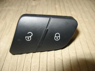 кнопка центрального замка Volkswagen Passat B6 2010, 1.4 л., TSI, бензин, газ, МКПП, черный, универсал, передний привод, 3C0962125B