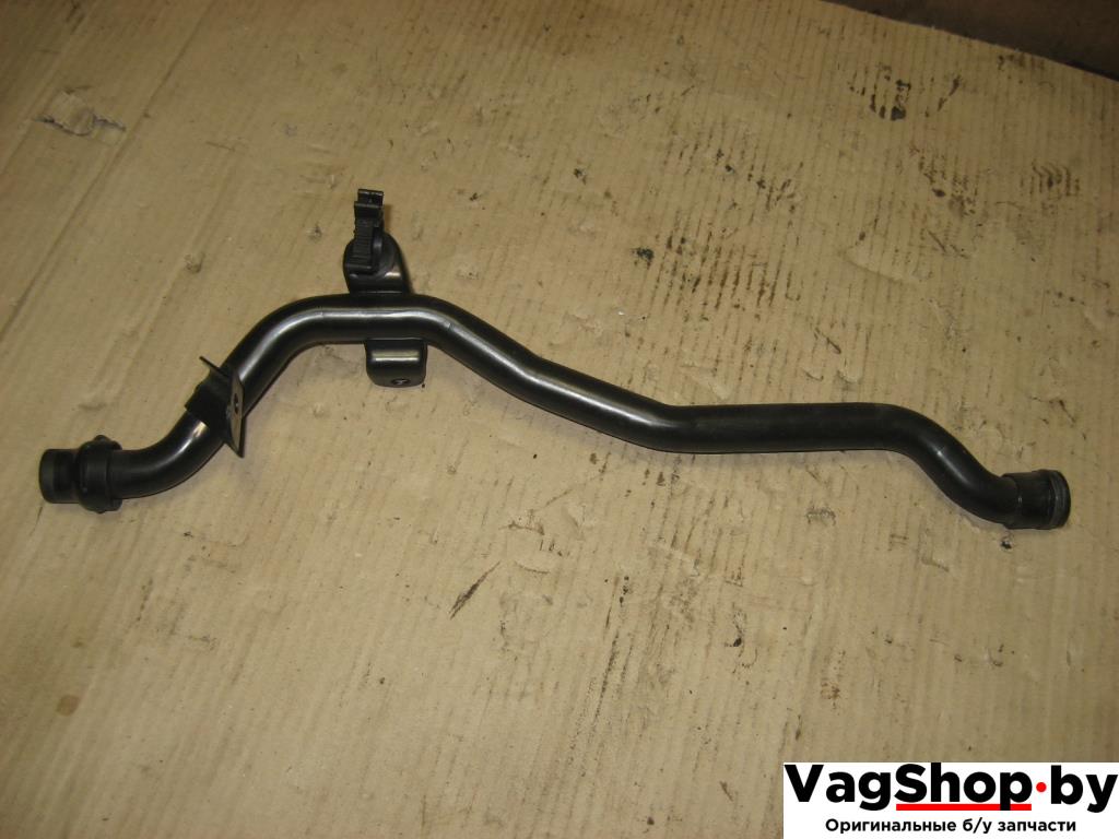 трубка охлаждающей жидкости Audi A6 4F/C6 2006, 3.2 л., FSI, AUK, бензин, АКПП, черный, универсал, полный привод, 06E121065G - фото №1