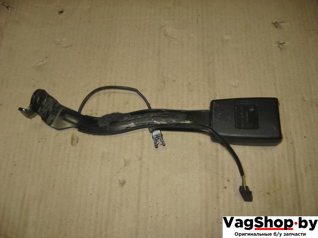 замок ремня безопасности Volkswagen Golf Plus 1 поколение 2008, 1.9 л., TDi, BLS, дизель, МКПП, серый, хетчбэк 5 дв., передний привод, 1K4857756F - фото №1