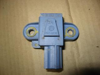 датчик удара Volkswagen Golf Plus 1 поколение 2008, 1.9 л., TDi, BLS, дизель, МКПП, серый, хетчбэк 5 дв., передний привод, 1K0959557B