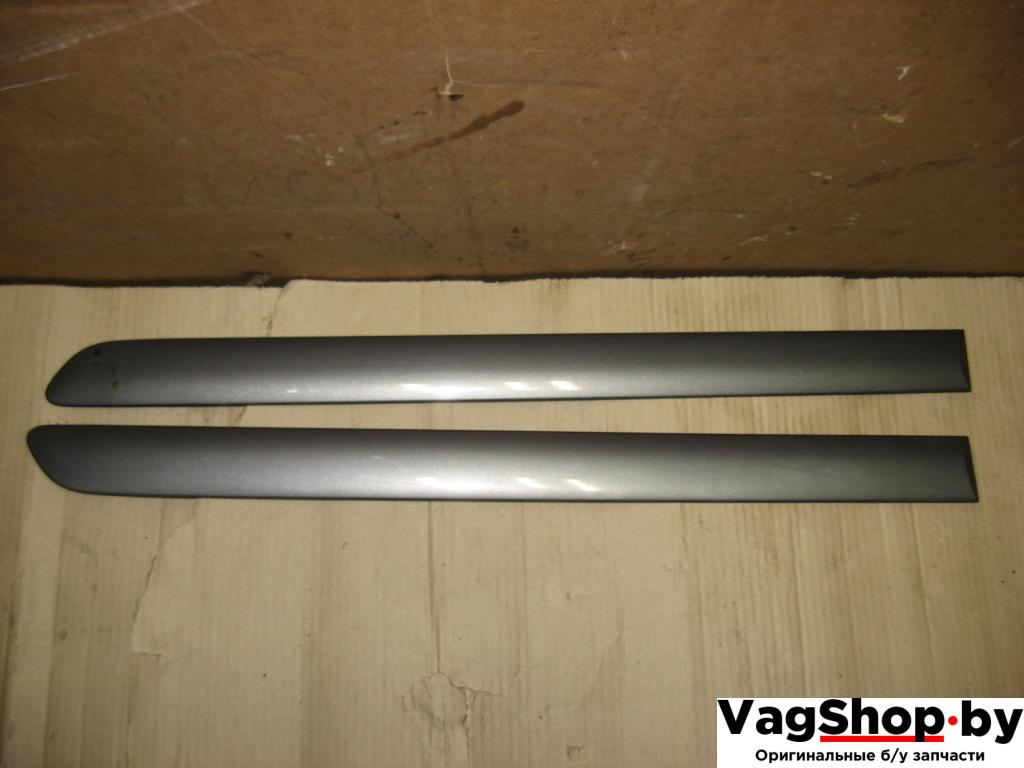 молдинг двери задней правой Volkswagen Golf Plus 1 поколение 2008, 1.9 л., TDi, BLS, дизель, МКПП, серый, хетчбэк 5 дв., передний привод - фото №1