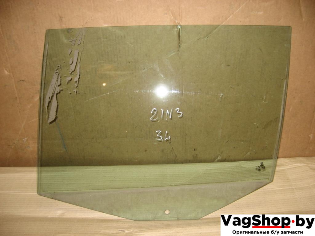 стекло двери задней левой Volkswagen Golf 6 поколение 2010, 1.4 л., TSI, CAX, бензин, МКПП, серебро, универсал, передний привод - фото №1