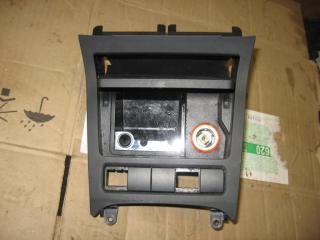 пепельница Volkswagen Golf 6 поколение 2010, 1.4 л., TSI, CAX, бензин, МКПП, серебро, универсал, передний привод, 5K0863475A