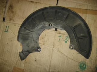 защитный кожух тормозного механизма Volkswagen Passat B7 2011, 2.0 л., TDi, CFG, дизель, АКПП, серебро, универсал, полный привод