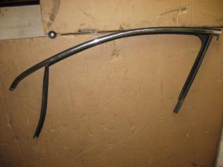 направляющая стекла Volkswagen Passat B7 2011, 2.0 л., TDi, CFG, дизель, АКПП, серебро, универсал, полный привод, 3C4837431, 3C4837432F