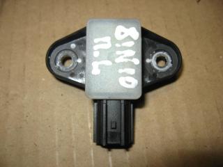 датчик удара Volkswagen Passat B7 2011, 2.0 л., TDi, CFG, дизель, АКПП, серебро, универсал, полный привод, 5N0959354