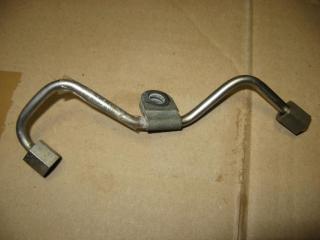 трубка топливная Volkswagen Golf Plus 1 поколение 2006, 1.6 л., FSI, BLF, бензин, МКПП, черный, хетчбэк 5 дв., передний привод, 03C130241AB