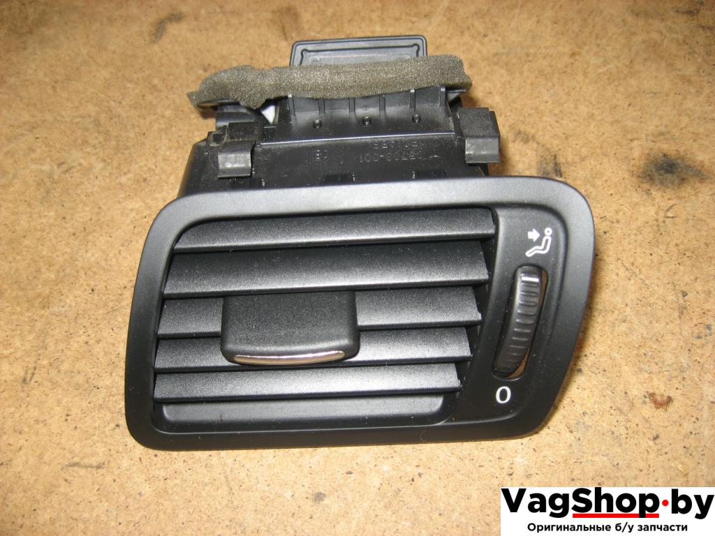 дефлектор обдува салона Volkswagen Passat B6 2010, 1.4 л., TSI, бензин, газ, АКПП, белый, универсал, передний привод, 3C1819701E, 3C1819702F - фото №1