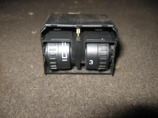 кнопка корректора фар Volkswagen Touran 1 поколение [рестайлинг] 2006, 1.9 л., TDi, BLS, дизель, МКПП, синий, минивэн, передний привод, 1T0941333B