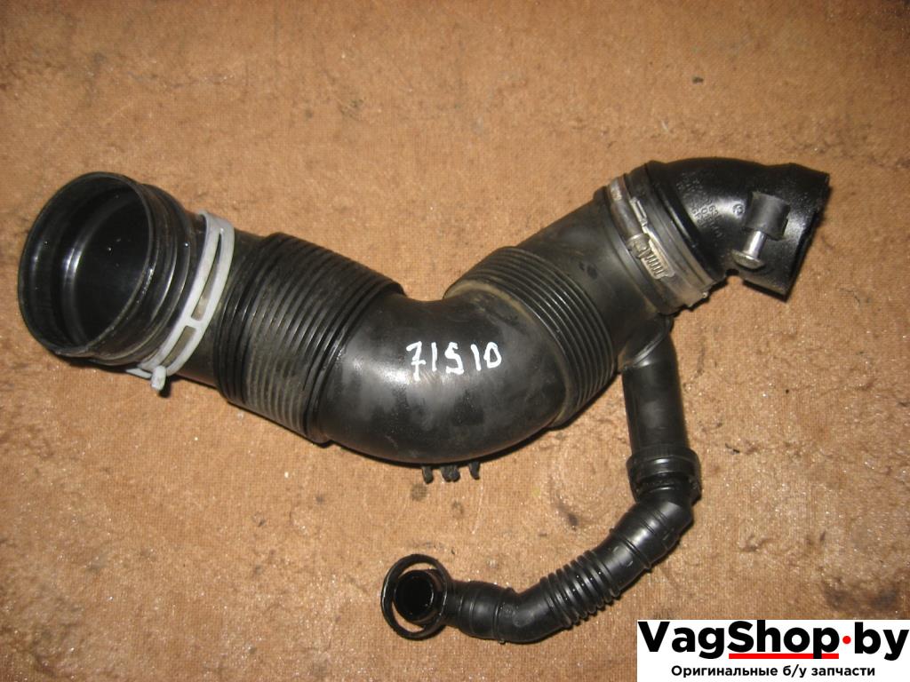 патрубок воздушного фильтра Volkswagen Golf 5 поколение 2007, 1.9 л., TDi, BLS, дизель, МКПП, черный, универсал, передний привод, 3C0129654M, 3C0129635 - фото №1