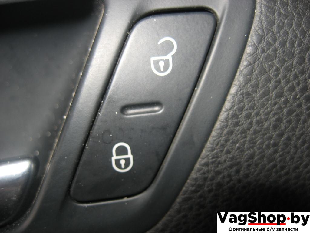 кнопка (выключатель) Volkswagen Golf 5 поколение 2007, 1.9 л., TDi, BLS, дизель, МКПП, черный, универсал, передний привод - фото №1