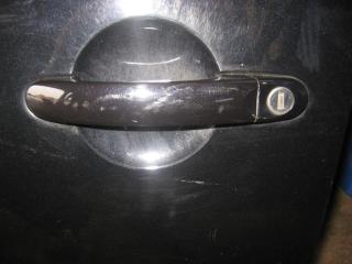 ручка наружная передняя левая Volkswagen Touran 1 поколение [рестайлинг] 2009, 2.0 л., TDi, BMN, дизель, МКПП, черный, минивэн, передний привод